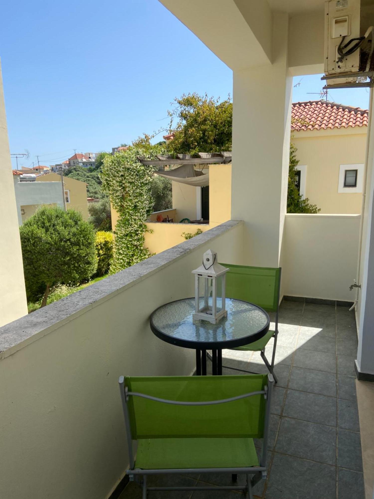 Maison A Cote Lac Proche Mer Fanou House Georgioupoli Exterior photo